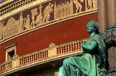 England,London. The Royal Albert Hall of Arts and Sciences is an arts venue dedicated to Queen Victoria's husband and consort,Prince Albert. It is situated in the Knightsbridge area of the City of Westminster. Stock Photo - Rights-Managed, Code: 862-03353461