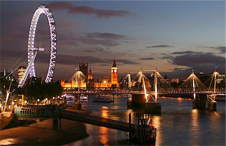 Angleterre, Londres. Chambres du Parlement et l'oeil de Londres vu du pont de Waterloo. Photographie de stock - Rights-Managed, Code: 862-03353500