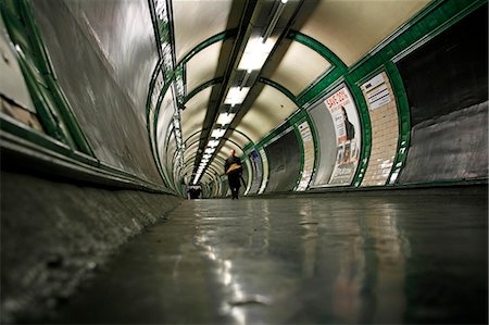 embankment - Angleterre, Londres. Station de métro Embankment. Photographie de stock - Rights-Managed, Code: 862-03353558