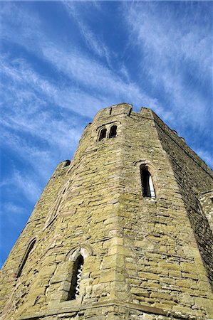 simsearch:862-03353670,k - Angleterre, Shropshire, Stokesay. Vue du château tour du sud de Stokesay bien préservé, situé à Stokesay, un mile au sud de la ville de Craven Arms, dans le Shropshire Sud. Il est le plus ancien manoir fortifié en Angleterre, datant du XIIe siècle et est géré par le patrimoine de l'Angleterre. Photographie de stock - Rights-Managed, Code: 862-03353683