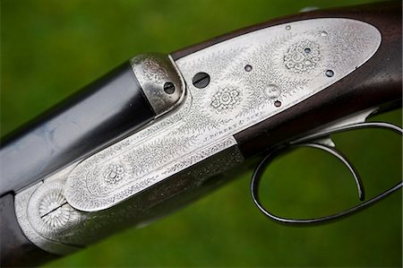 England. A fine side-by-side 12 bore shotgun made by premier English gunsmiths James Purdey and Sons Fotografie stock - Rights-Managed, Codice: 862-03353742