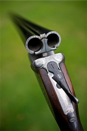 England; A fine side-by-side 12 bore shotgun made by premier English gunsmiths James Purdey and Sons Stock Photo - Rights-Managed, Code: 862-03353743
