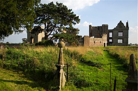 England,Shropshire. The ruins of Moreton Corbett Castle,a medieval castle and Tudor manor house of the Corbet family. Stock Photo - Rights-Managed, Code: 862-03353784