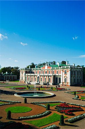 estonian (places and things) - Jardin de la fleur au Palais Kadriorg construit entre 1718-36, résidence de la présidente de Tallinn Photographie de stock - Rights-Managed, Code: 862-03353895