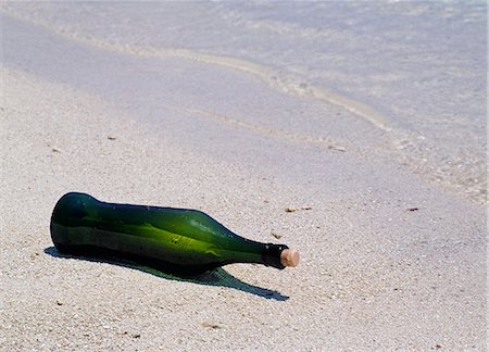 Message in a bottle on the beach,Maldive Islands. Indian Ocean Foto de stock - Direito Controlado, Número: 862-03364470