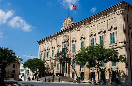 photos of the knights of malta - Malta,Valletta. The Auberge de Castille et Leon,once a grand lodging for the Knights,now houses the office of the Maltese Prime Minister. Stock Photo - Rights-Managed, Code: 862-03364486