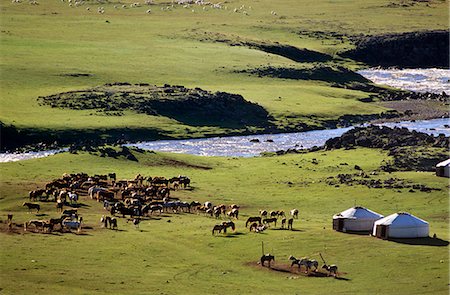 simsearch:862-05998642,k - Steppe de la Mongolie. Camp d'été éleveurs par une rivière. Photographie de stock - Rights-Managed, Code: 862-03364546