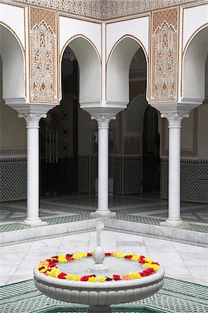 simsearch:862-03364720,k - Intérieur de la célèbre hôtel de la Mamounia à Marrakech. Photographie de stock - Rights-Managed, Code: 862-03364719