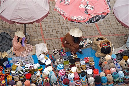 Maroc, des Marrakech, Marche Epices. Chapeau de décrochage dans le marché aux épices. Photographie de stock - Rights-Managed, Code: 862-03364856