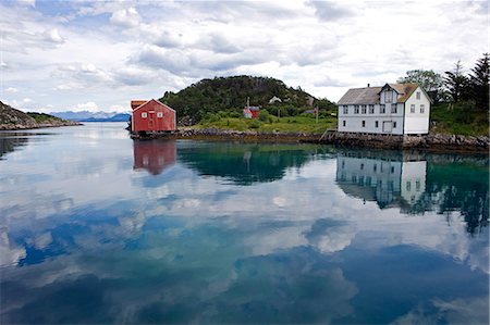 simsearch:862-03365725,k - Norwegen, Nordland, Helgeland, Insel Rodoy. Die traditionelle Küstenstadt Port von Selsoyvik auf der Insel Rodoy. Stockbilder - Lizenzpflichtiges, Bildnummer: 862-03365698