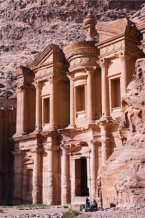 Le monastère, aussi connu sous le nom El-Deir, à Petra, Jordanie Photographie de stock - Rights-Managed, Code: 862-03365853