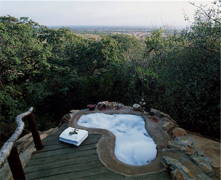 safari lodges - Outside bath,Chalet No2 at Elsa's Kopje. Stock Photo - Rights-Managed, Code: 862-03365969