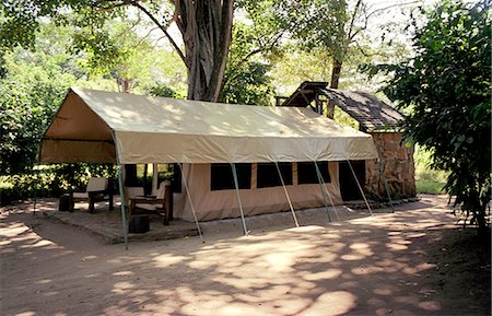 simsearch:862-03437947,k - Kitich Camp - tente de commentaires Photographie de stock - Rights-Managed, Code: 862-03366363