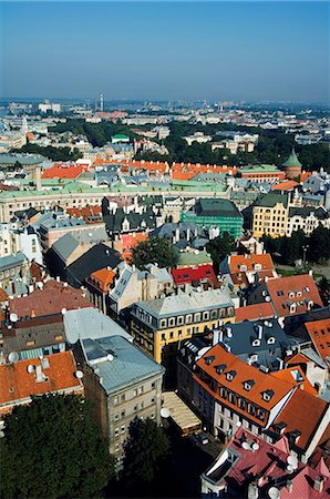 riga - Dôme de la cathédrale et le château de Riga sur la rivière Daugava Photographie de stock - Rights-Managed, Code: 862-03367090