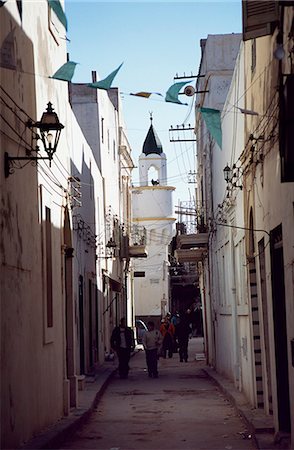 A narrow lane in the Medina in Tripoli. Stock Photo - Rights-Managed, Code: 862-03367136