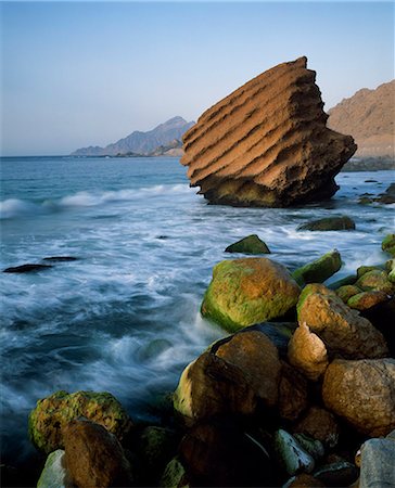 Coast near Hadbin,below Jabal Nuss. Stock Photo - Rights-Managed, Code: 862-03360267