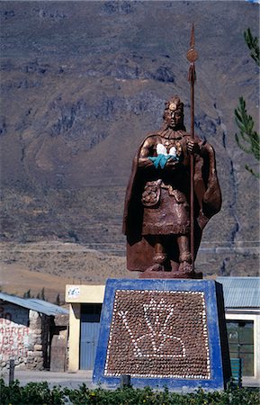 simsearch:862-03360473,k - Peru,Colca Canyon,Madrigal,Statue of Mayta Capac,the Inca who conquered the Colca Valley Foto de stock - Con derechos protegidos, Código: 862-03360443