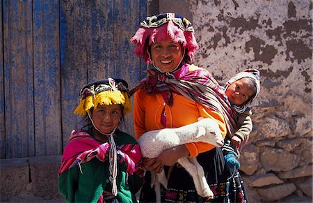 sacred valley of the incas - Woman & children with lamb at Pisac Market Stock Photo - Rights-Managed, Code: 862-03360461