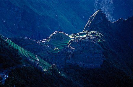 Machu Picchu from Inti Punku the Sun Gate. Stock Photo - Rights-Managed, Code: 862-03360700