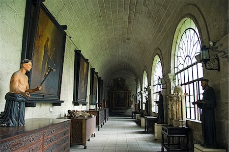 filipino - Philippines,Luzon,Manila. Intramuros - spanish colonial district - San Agustin Church (built between 1587-1606) is the oldest Church in the Philippines and is a Unesco World Heritage Site. Foto de stock - Con derechos protegidos, Código: 862-03360754