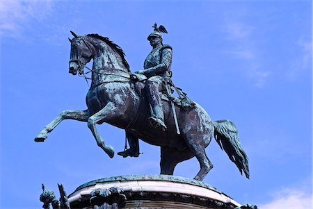 simsearch:862-03361056,k - Russland, St. Petersburg. Statue von Nikolaus erste in Isaak-Platz. Stockbilder - Lizenzpflichtiges, Bildnummer: 862-03361025