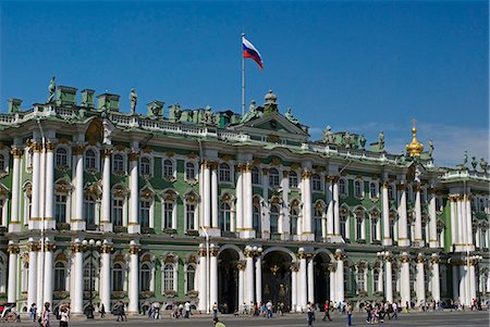 Russie, Saint-Pétersbourg. Entrée principale du Musée de l'Ermitage Saint ou le Palais d'hiver. Photographie de stock - Rights-Managed, Code: 862-03361021