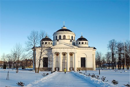 russia building snow - Russia,St Petersburg,Tsarskoye Selo (Pushkin). The St. Sophia Cathedral was built by Scottish architect Charles Cameron in 1785 for Catherine the Great in the hamlet of Sophia on the far side of the Imperial Park at Tsarskoye Selo. Stock Photo - Rights-Managed, Code: 862-03361050