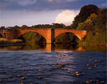 simsearch:862-03361471,k - Bridge over River Nith at Thornhill. Stock Photo - Rights-Managed, Code: 862-03361424