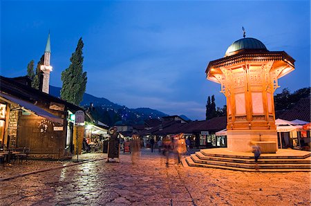 Bascarsija, vieux quartier turc et Sebilj fontaine Photographie de stock - Rights-Managed, Code: 862-03436936