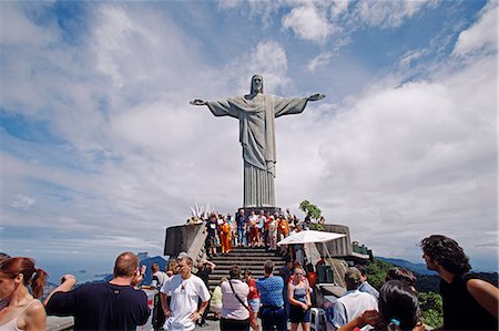 simsearch:862-06541255,k - Vue sur la Statue Rédempteur du Christ tête de montagne Corcovado. La statue construite pour commémorer premier centenaire du Brésil de l'indépendance du Portugal. Photographie de stock - Rights-Managed, Code: 862-03436942