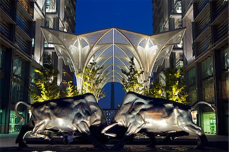 Modern architecture at Tsinghua Scientific Park,Wudaokou District,Beijing,China. Bull statue designed by Li Keren in 1986. Stock Photo - Rights-Managed, Code: 862-03436956