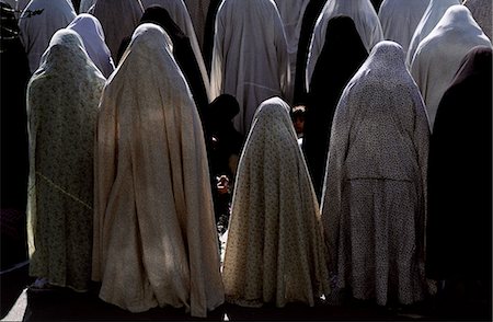 shiraz - Women praying,Shiraz. Stock Photo - Rights-Managed, Code: 862-03437122