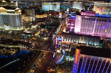 USA,Nevada,Las Vegas. The Strip at night Foto de stock - Con derechos protegidos, Código: 862-03437582
