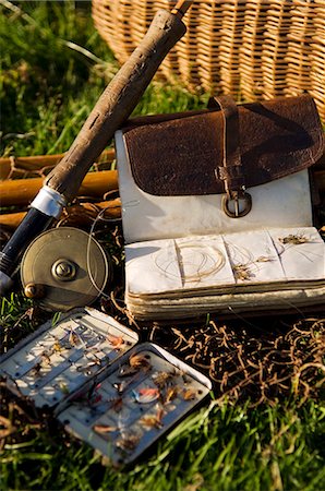 Au Royaume-Uni, pays de Galles, Conwy. Un split-canne canne à mouche et équipement traditionnel de pêche à la mouche Photographie de stock - Rights-Managed, Code: 862-03437818