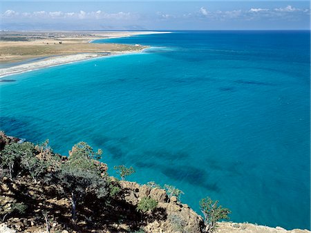 Une vue de la côte nord de l'île près de Hadibo. Photographie de stock - Rights-Managed, Code: 862-03437916