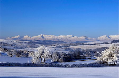 simsearch:400-04469914,k - Wales, Conwy, Pentrefoelas. View towards Snowdonia on a wintery day. Stock Photo - Rights-Managed, Code: 862-03714227