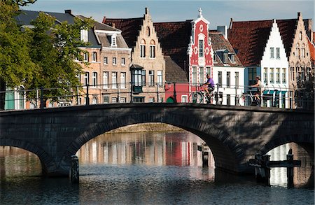 Architecture traditionnelle à Bruges, Belgium Photographie de stock - Rights-Managed, Code: 862-03710358