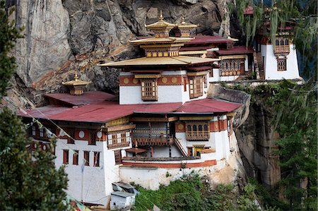 simsearch:862-03710522,k - Le Paro Taktsang ou nid de tigres dans le royaume himalayen du Bhoutan Photographie de stock - Rights-Managed, Code: 862-03710517