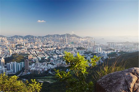 simsearch:862-07689861,k - View of Kowloon and Hong Kong Island from Lion Rock, Hong Kong, China Foto de stock - Con derechos protegidos, Código: 862-03710714