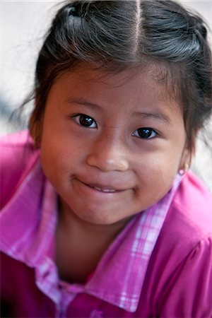 En Équateur, une jolie jeune fille au marché d'Otavalo. Photographie de stock - Rights-Managed, Code: 862-03710876