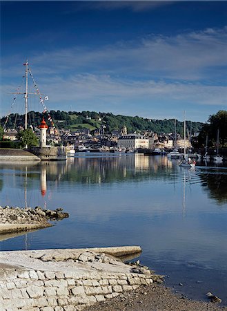 simsearch:862-06825523,k - Entrée au Port « Avant » de Honfleur, Calvados, France. Photographie de stock - Rights-Managed, Code: 862-03711231