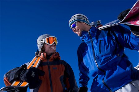 simsearch:862-03711275,k - Frankreich, Chamonix. Zwei Männer teilen einen Witz bei While Ski Lift oben halten Stockbilder - Lizenzpflichtiges, Bildnummer: 862-03711258