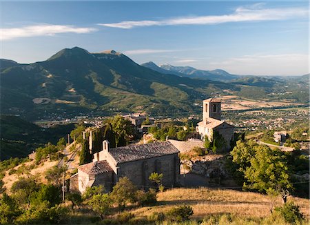 simsearch:862-03711298,k - Church in Courbons, Provence, France Foto de stock - Con derechos protegidos, Código: 862-03711306