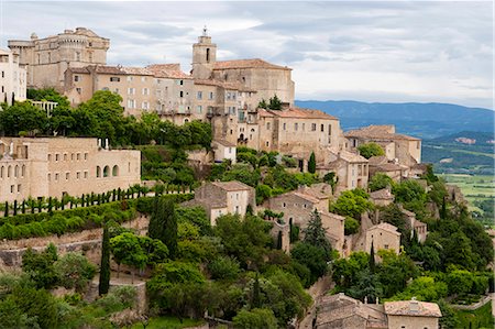 simsearch:862-03807431,k - Gordes, France. View of the French town of Gordes Stock Photo - Rights-Managed, Code: 862-03711346