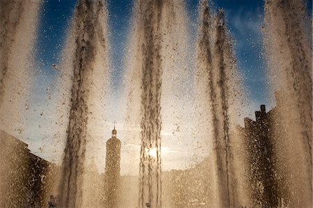 simsearch:862-03711407,k - The fountain in Place Bellecour and Antonin Poncet in Lyon France Stock Photo - Rights-Managed, Code: 862-03711408