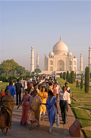 simsearch:862-03711929,k - Familles indiennes visiter le Taj Mahal, Agra, Inde Photographie de stock - Rights-Managed, Code: 862-03711933