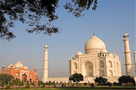 simsearch:862-06825847,k - Blick über Paradiesgärten in Richtung Mausoleum Taj Mahal, Agra. Indien Stockbilder - Lizenzpflichtiges, Bildnummer: 862-03711948