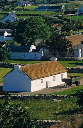simsearch:862-03712130,k - Ireland,Co. Donegal. Clonmany Thatched Cottages,Inishowen Peninsula. Stock Photo - Rights-Managed, Code: 862-03712134