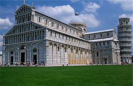 The Duomo and the leaning Tower of Pisa in The Field of Miracles Stock Photo - Rights-Managed, Code: 862-03712197