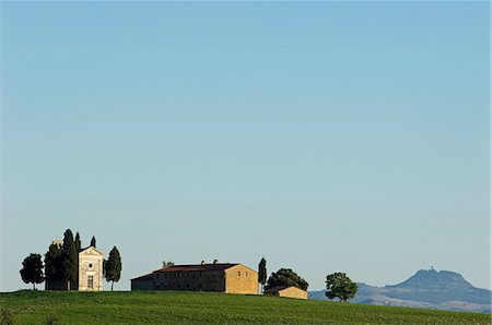 Italy,Tuscany,Val d'Orcia. Chapel of Vitaleta and farmhouse. Stock Photo - Rights-Managed, Code: 862-03712362